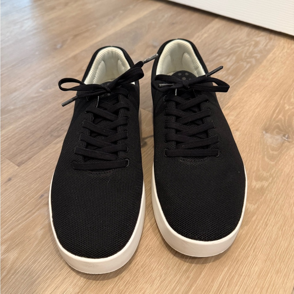 Atoms Classic Black Men's Sneakers
